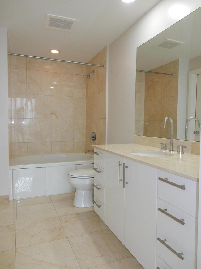 Building Photo - 550 Okeechobee Blvd