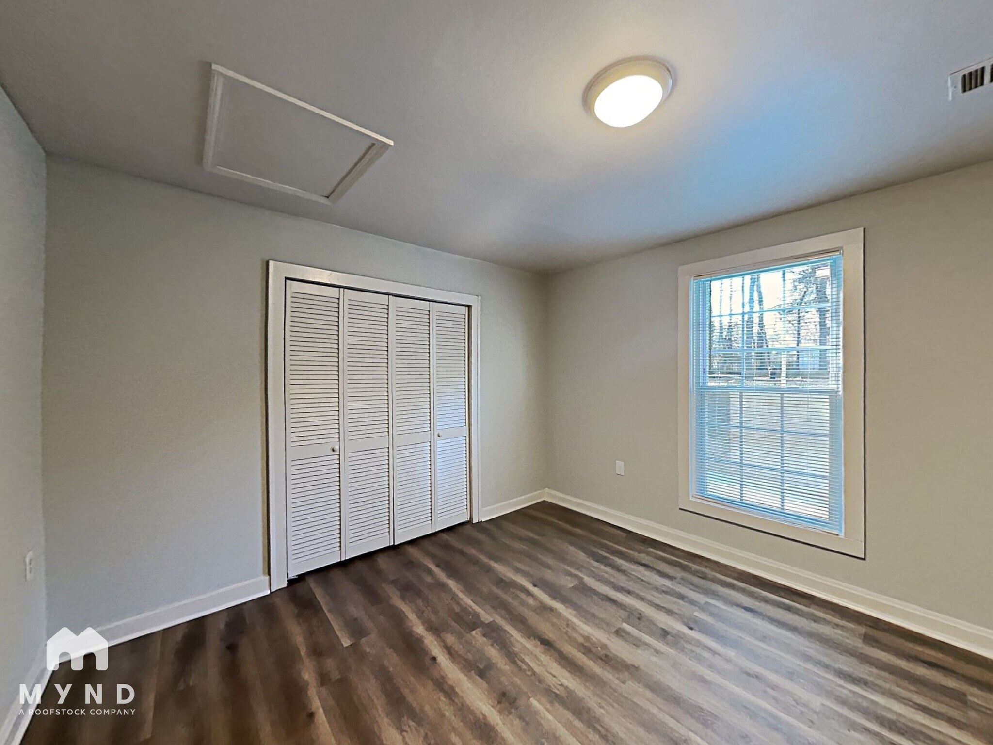 Building Photo - 9062 Homewood Dr