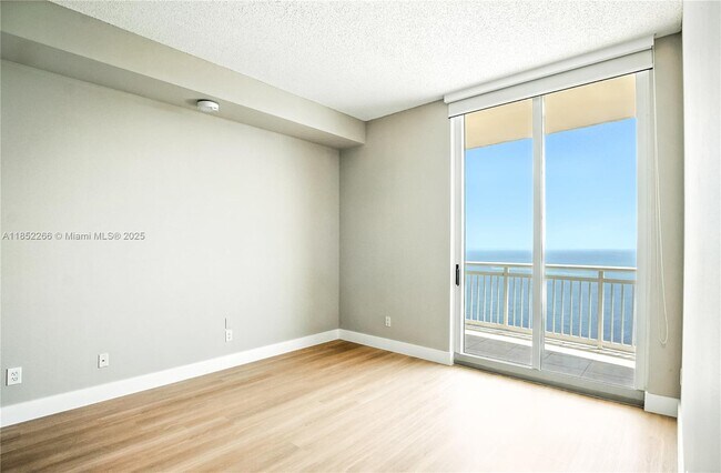 Building Photo - 2475 Brickell Ave