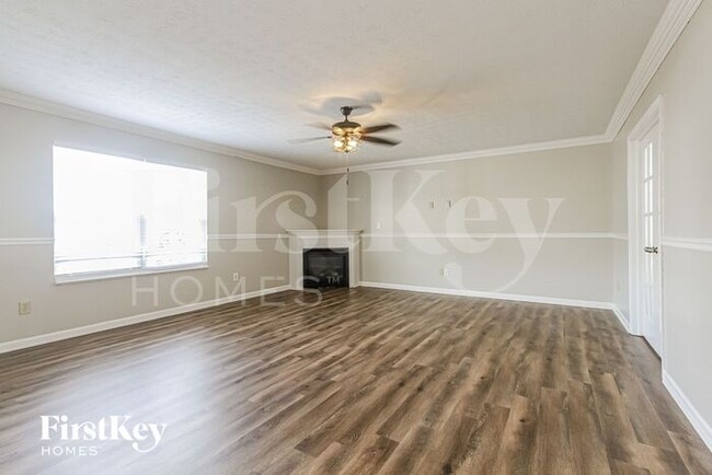 Building Photo - 1237 Niagara Ln