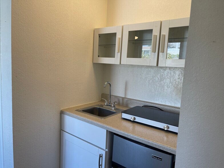 Building Photo - 26692 Sinforosa Dr