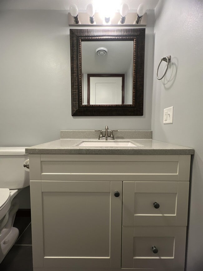 Building Photo - 6305 Saulk Trail