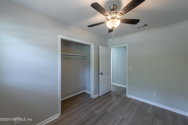 Building Photo - 1159 Green Cay Ave