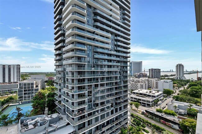Building Photo - 3301 NE 1st Ave