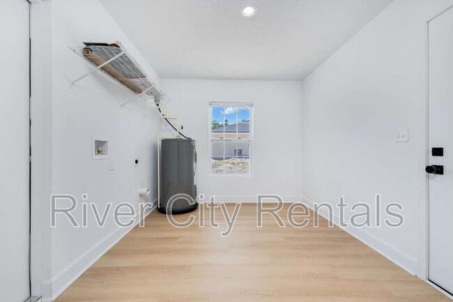 Building Photo - 7127 Stetson St