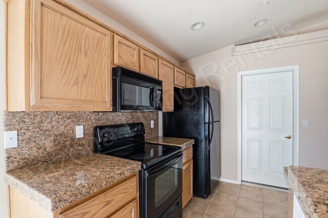 Building Photo - 3330 Tomahawk Dr