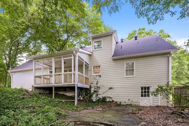 Building Photo - 521 Sequoia Ct