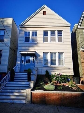 Building Photo - 138 W 30th St