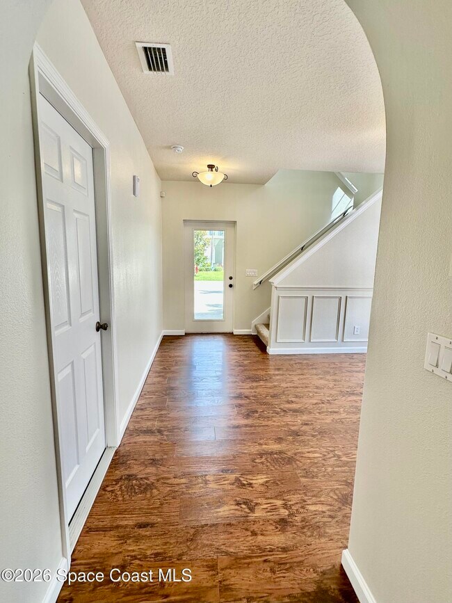 Building Photo - 1310 Lara Cir