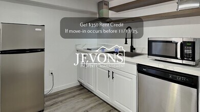 Building Photo - 630 N Skyline Dr