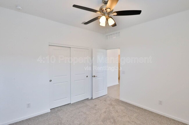 Building Photo - 4470 E Clydesdale St