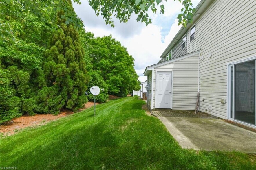 Building Photo - 636 Grasswren Way