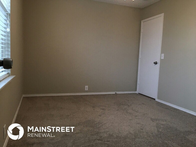 Building Photo - 1902 Purdue Dr