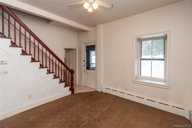 Building Photo - 4 Sengen Ln