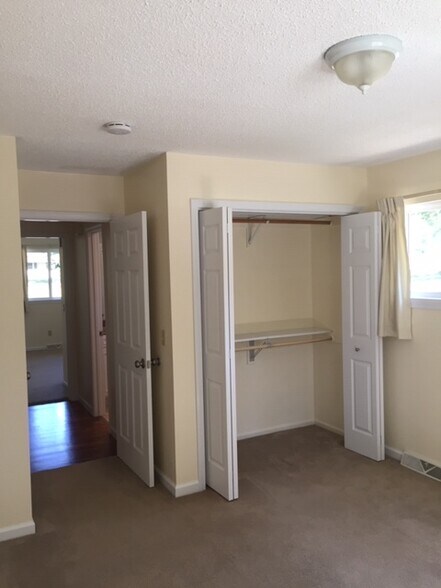 Bedroom closets have adjustable shelves - 12601 Blue Ridge Ext