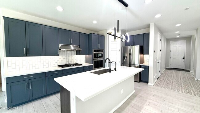 Building Photo - 26410 N Thornhill Dr