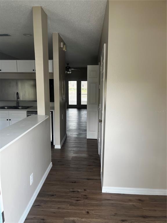 Building Photo - 8526 HUNTERS KEY Cir