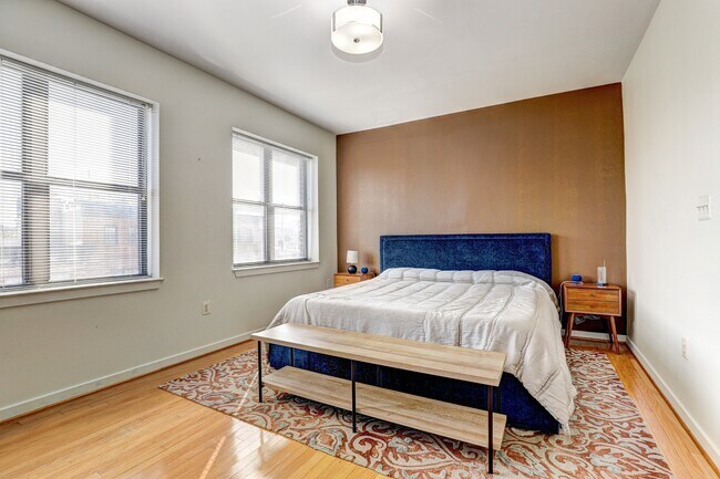 Building Photo - 1726 Aliceanna St