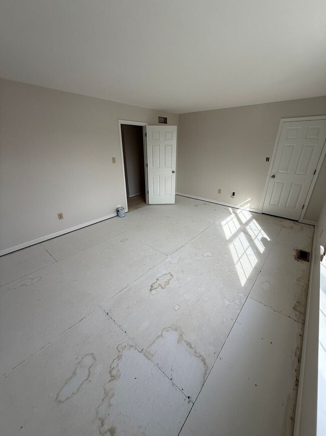 Building Photo - Collegeville 3 Bed / 1.5 Bath Twin Home