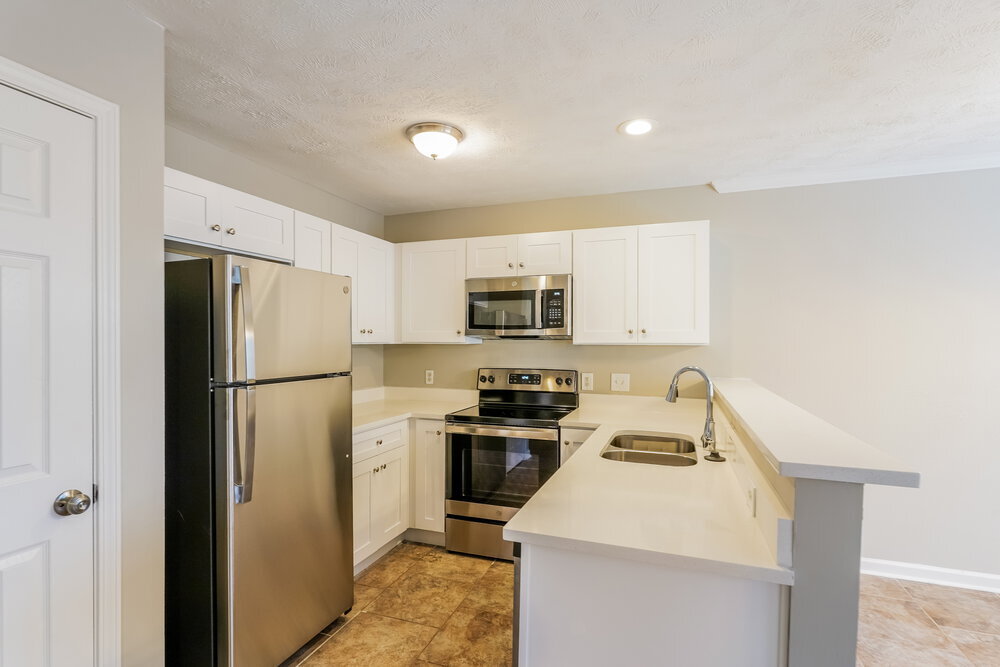 Building Photo - 654 Mable Dr