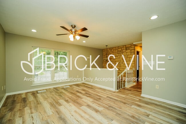 Building Photo - 170 Penick Ave