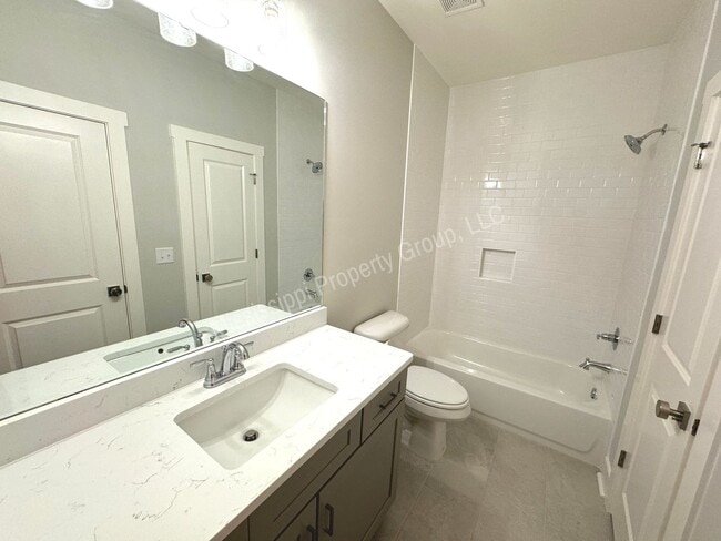 Building Photo - 3BD/3.5BA FOR RENT IN THE RESERVE