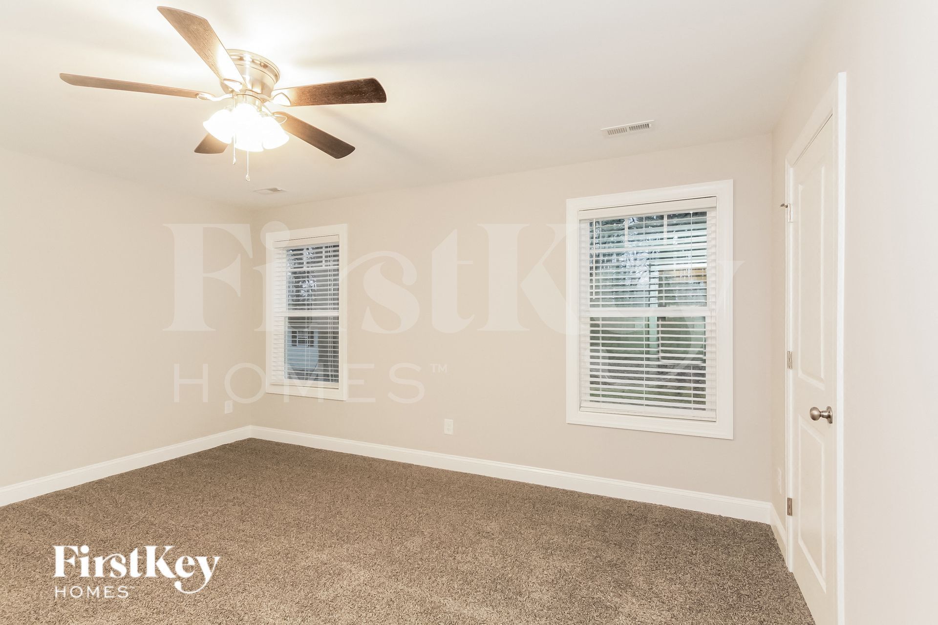 Building Photo - 1520 Longbow Dr