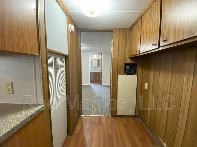 Building Photo - 840 Briny Ln