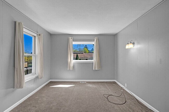 Building Photo - 10 Cemetery Ave