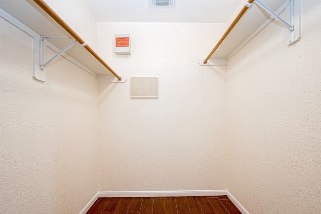 Building Photo - 7514 Trail Hollow