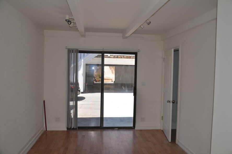 Building Photo - 4541 W 172nd St