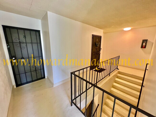 Building Photo - 10206 Regent St