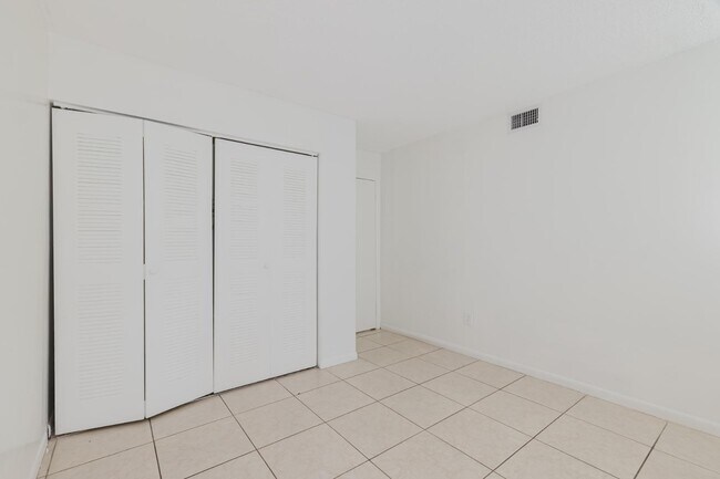 Building Photo - 2020 NW 119th St