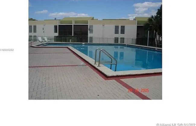 Building Photo - 8830 Fontainebleau Blvd