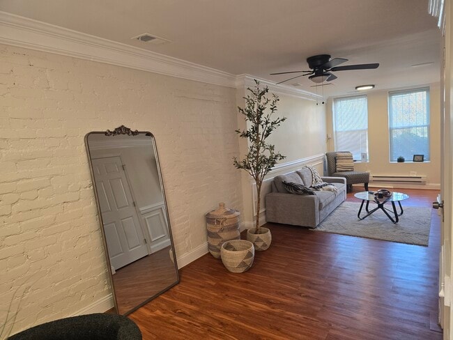 Primary Photo - 68 O St NW