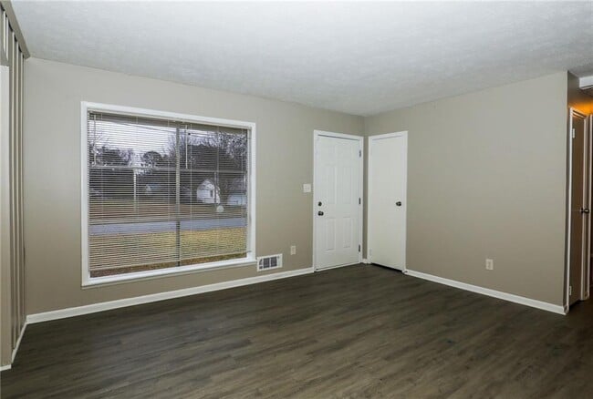 Building Photo - 8951 Cornell Dr