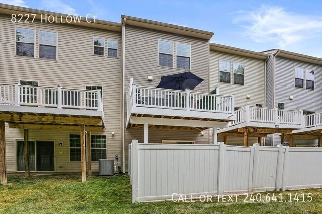 Building Photo - 8227 Hollow Ct
