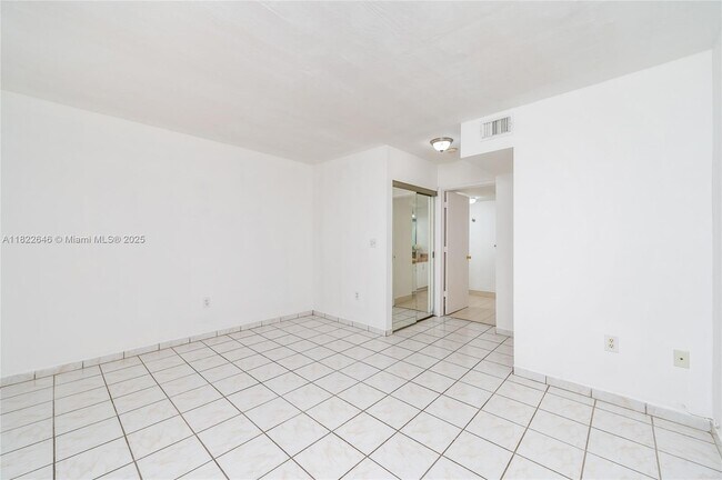 Building Photo - 12521 NW 11th Ln