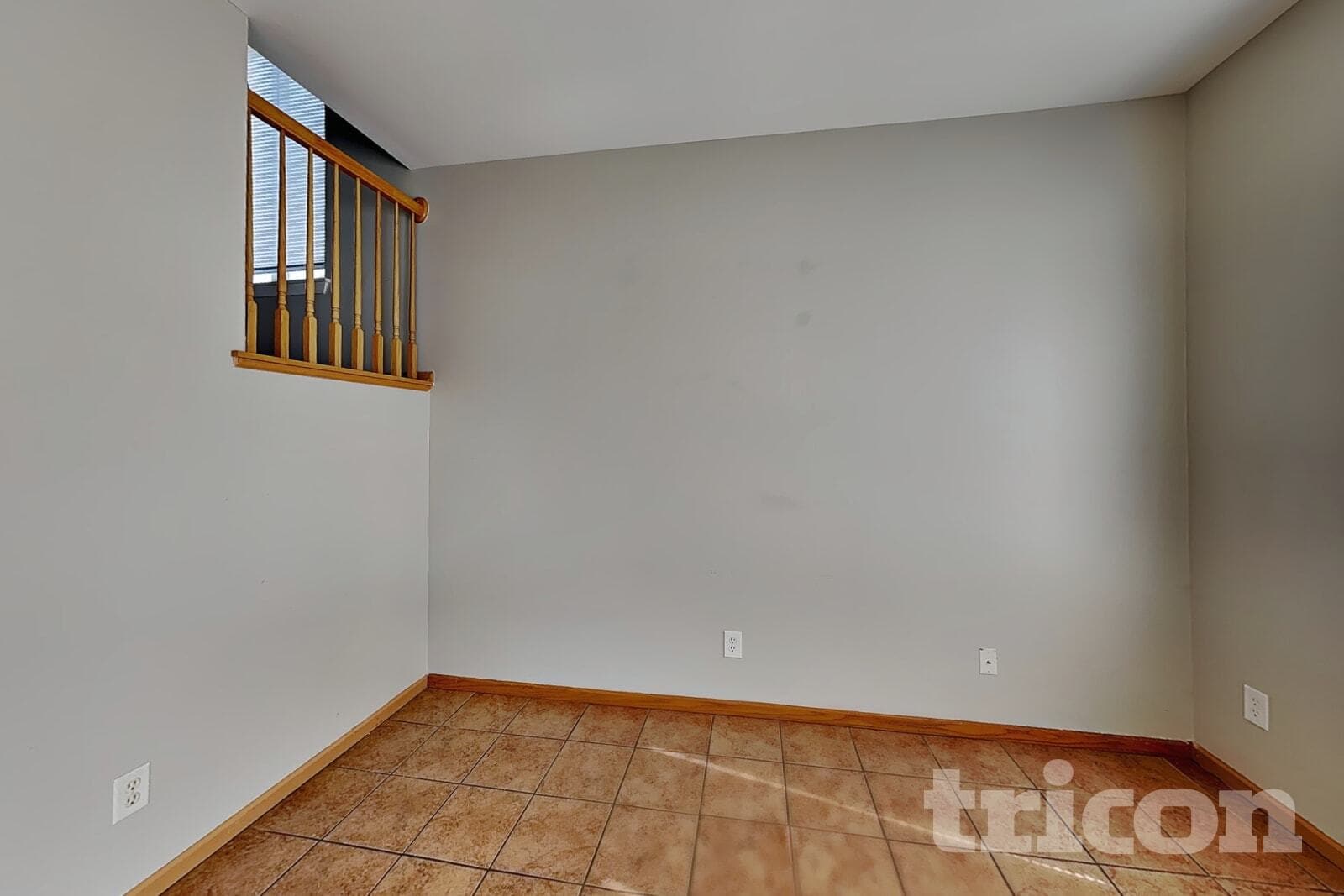 Building Photo - 719 Bayles Dr