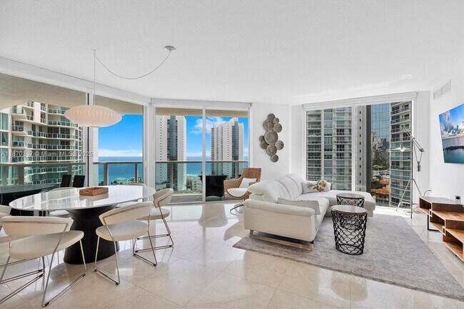 Primary Photo - 200 Sunny Isles Blvd