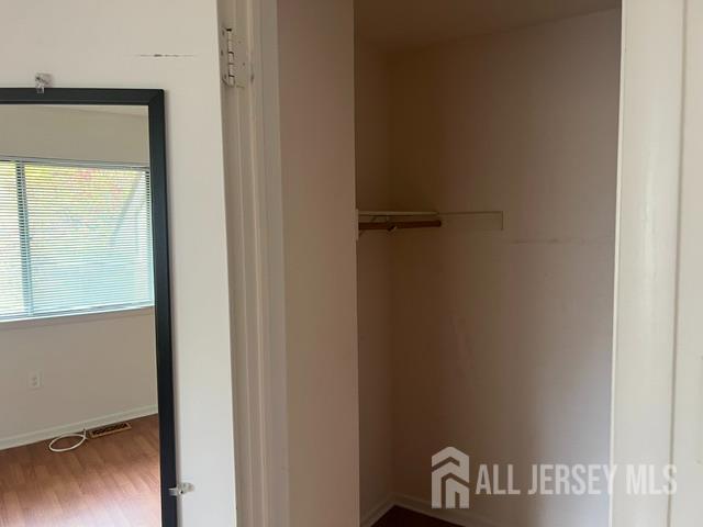 Building Photo - 304 Hampshire Dr