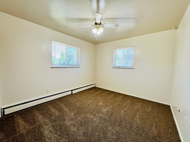 Building Photo - $0 DEPOSIT OPTION. 2 BED 1 BATH IN SOUTH W...