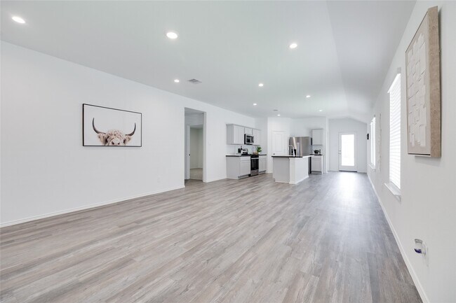 Building Photo - 5706 Simcrest Grove Dr