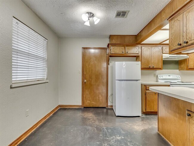 Building Photo - 1518 Boyd St