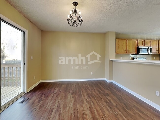 Building Photo - 505 Westminster Dr