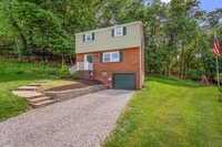 Building Photo - AVAILABLE AUGUST 1ST!! Gorgeous 3 BEDROOM ...
