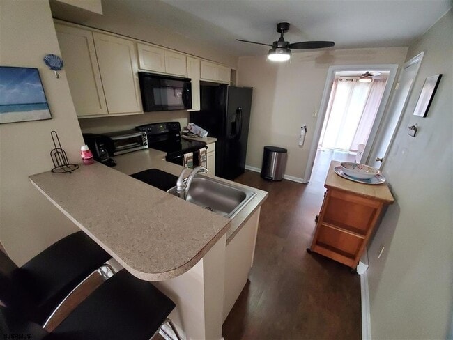 Building Photo - 9720 Winchester Ave