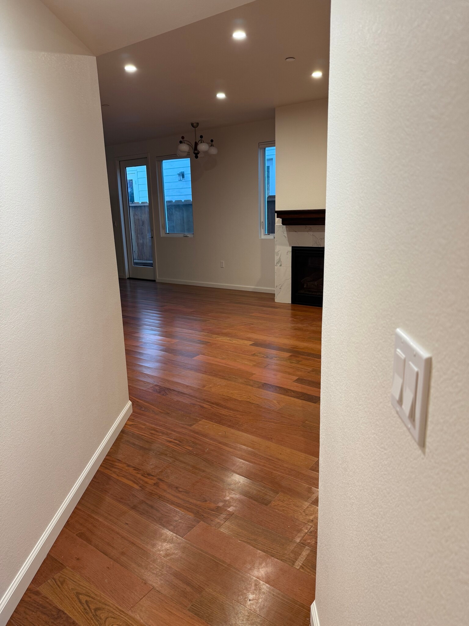 Building Photo - 1869 Ocean View Ave