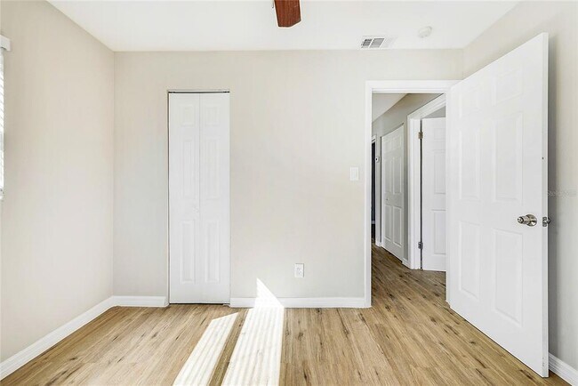 Building Photo - 5027 Kempston Dr