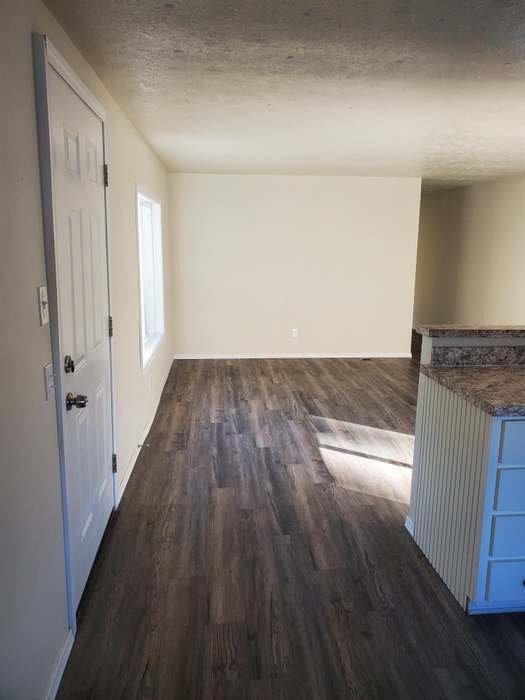 Building Photo - 4001 E Denison-Chattaroy Rd